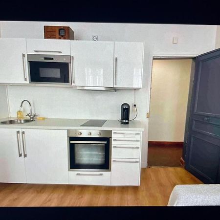 Cute One Bedroom In Le Marais Париж Экстерьер фото